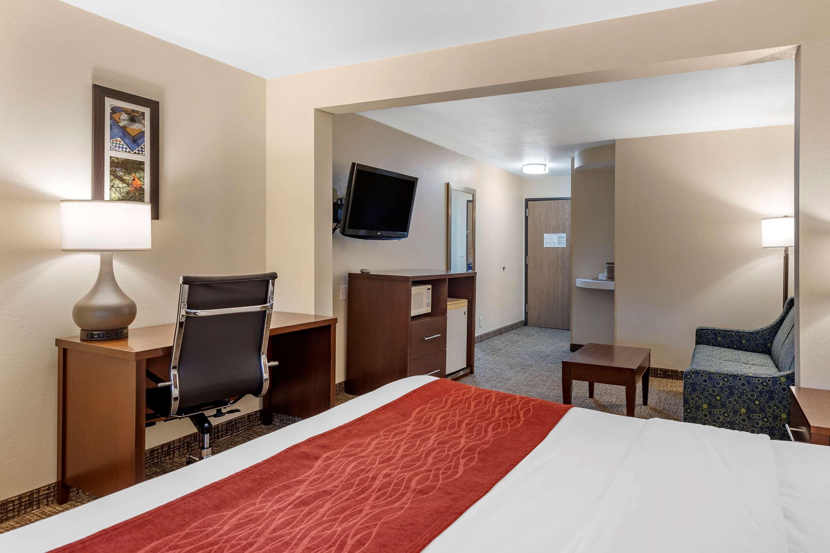 Comfort Inn & Suites Greenville I-70 Exterior foto