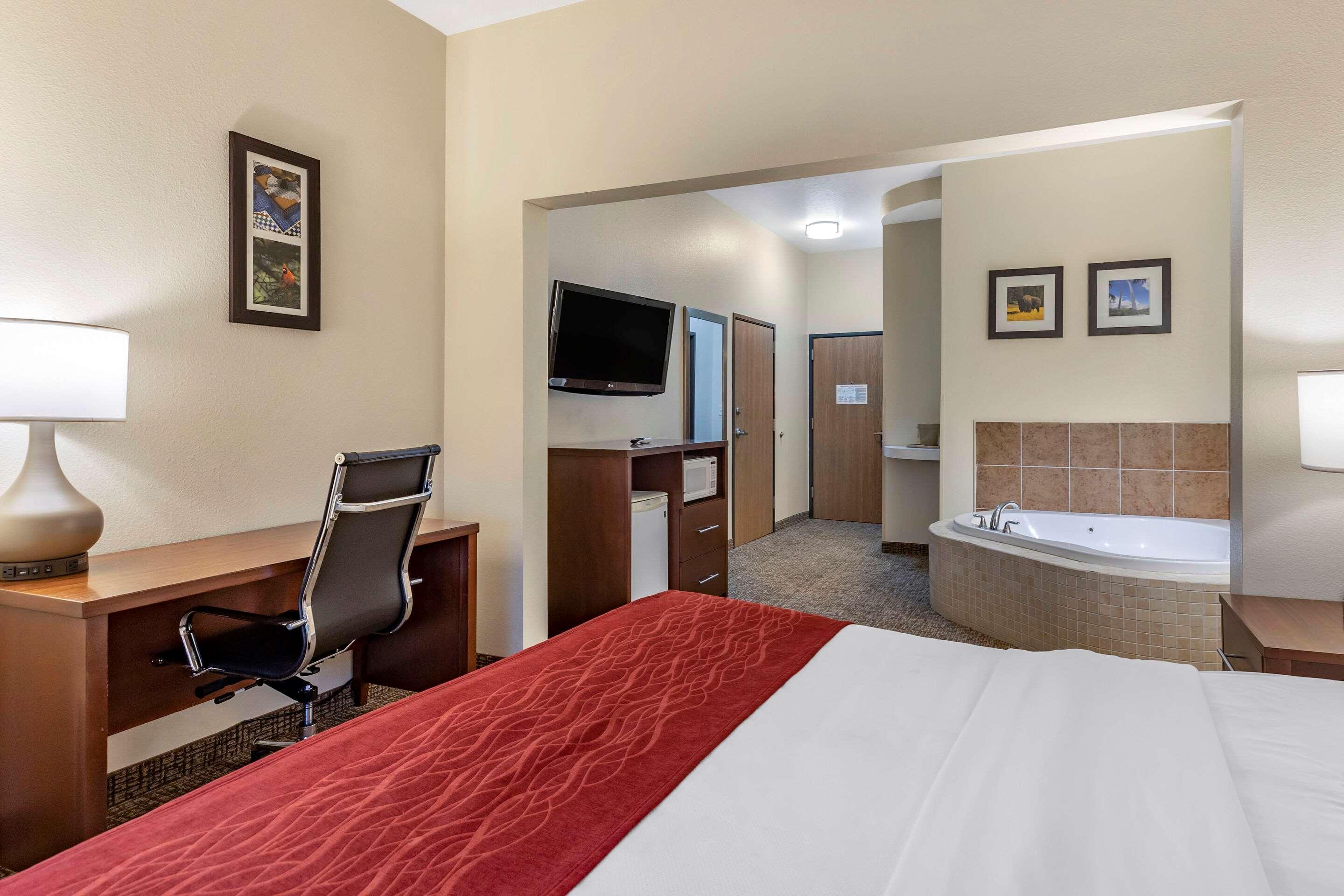 Comfort Inn & Suites Greenville I-70 Exterior foto