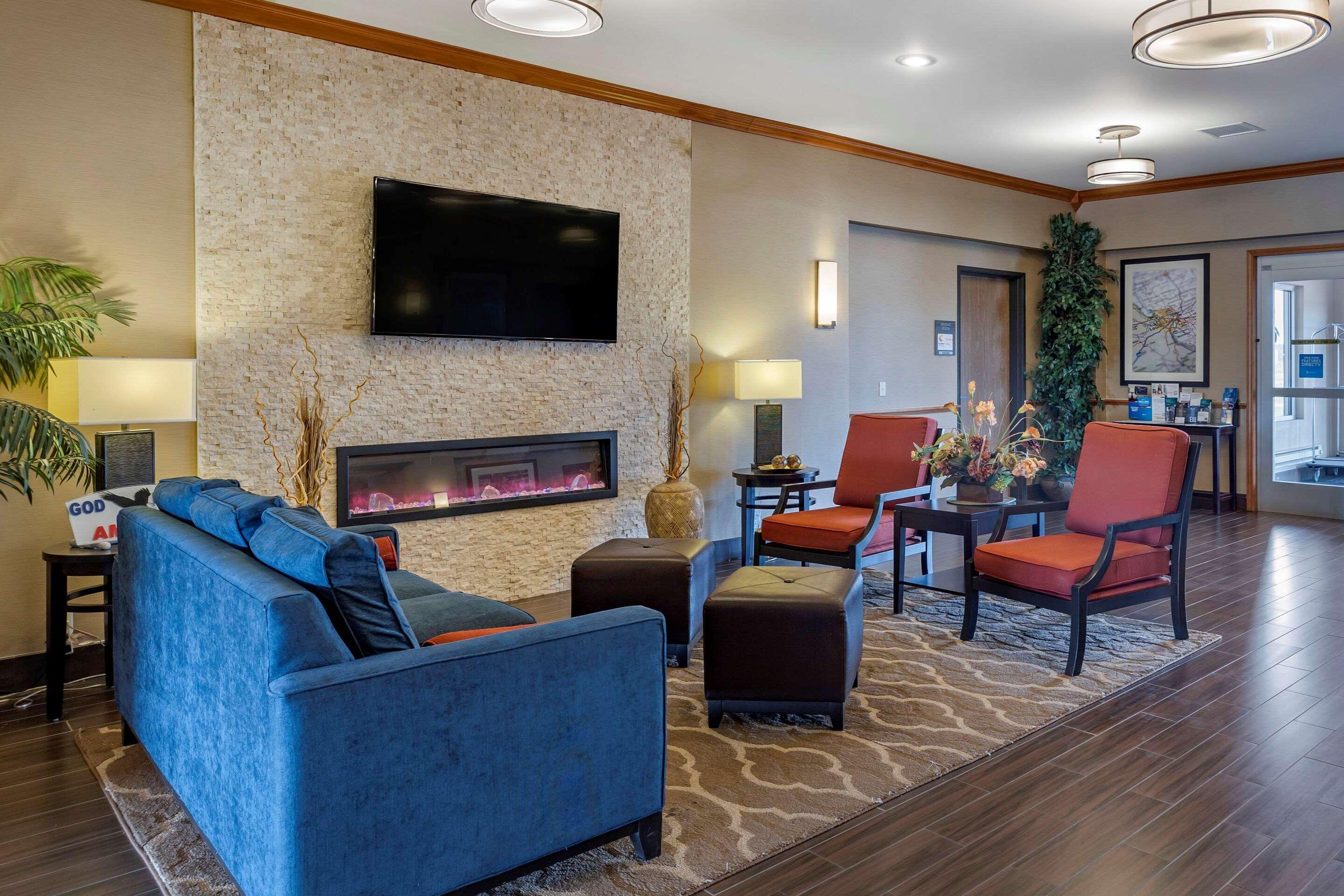 Comfort Inn & Suites Greenville I-70 Exterior foto