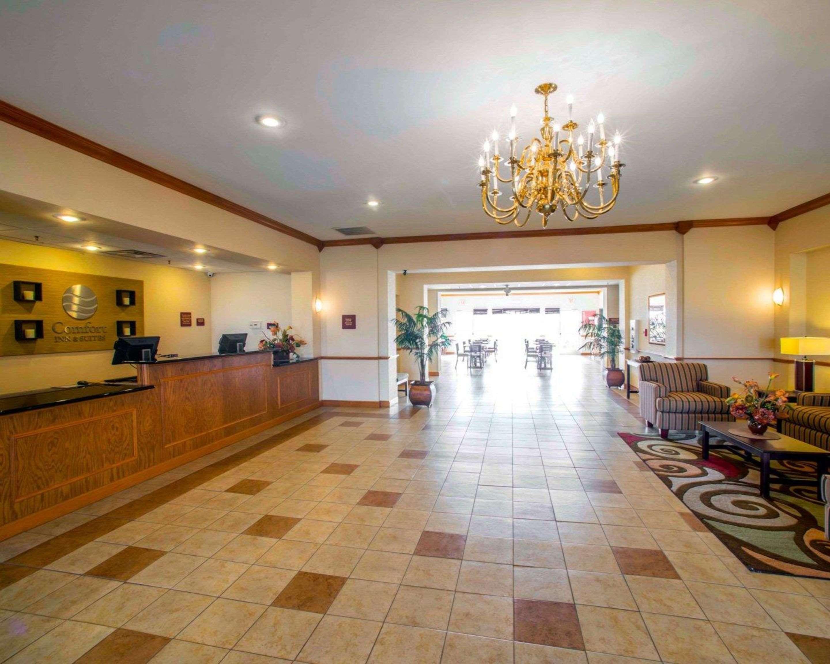 Comfort Inn & Suites Greenville I-70 Exterior foto