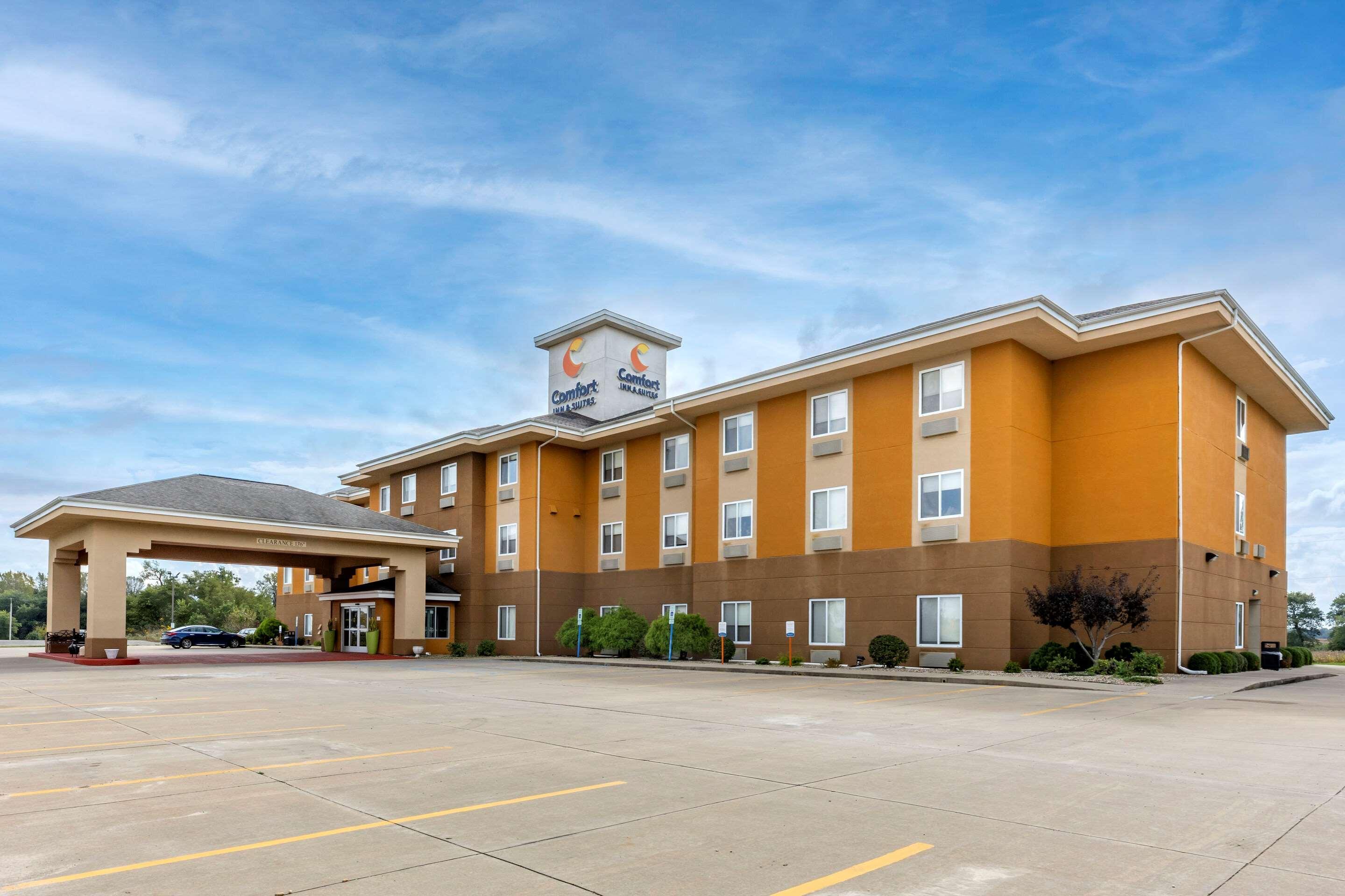 Comfort Inn & Suites Greenville I-70 Exterior foto